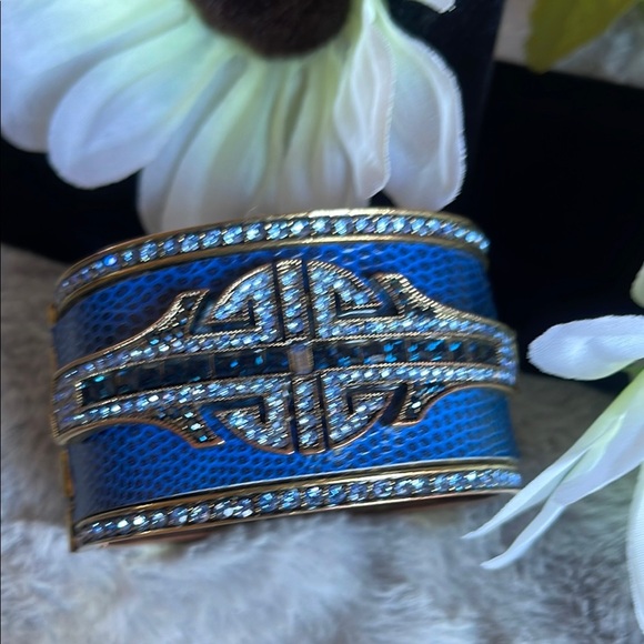 Elegant Blue and Silver Bracelet - Picture 7 of 8
